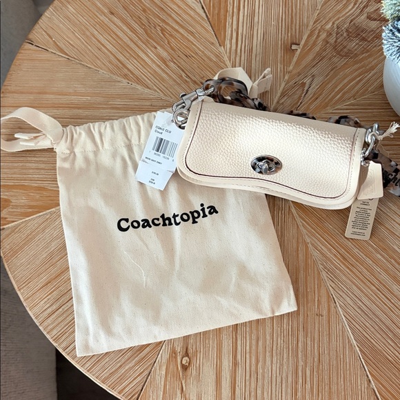 NWT 🌲 Coachtopia Cream Leather Women's Handbag/Crossbody Bag - Picture 3 of 9